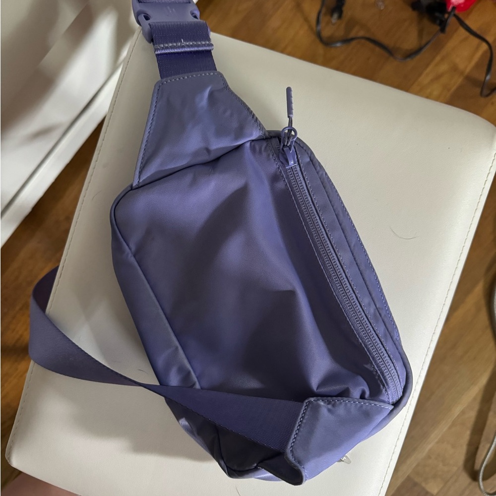 One liter lavender Lululemon belt bag lightly used